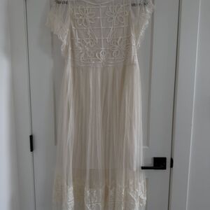 RIVER ISLAND - SZ UK 10 - Elegant Cream Lace Dress